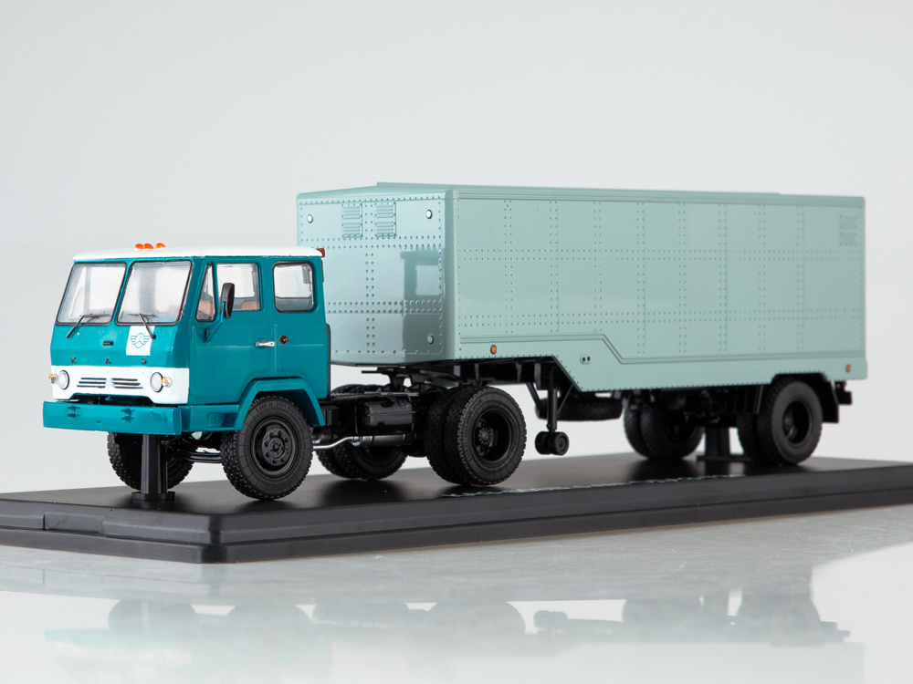 Scale model truck 1:43 KAZ-608 with ODAZ-857B semi-trailer